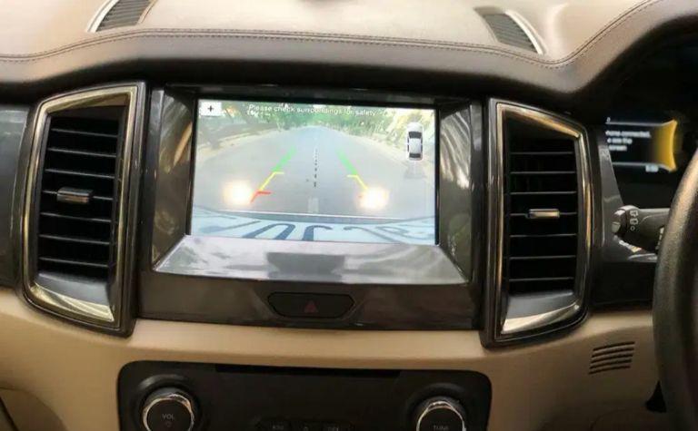 Ford Endeavour Titanium 2.2 4x2 AT 2017