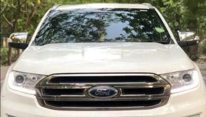 Ford Endeavour Titanium 2.2 4x2 AT 2017