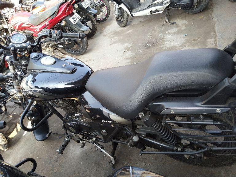 Bajaj Avenger Street 180 2019