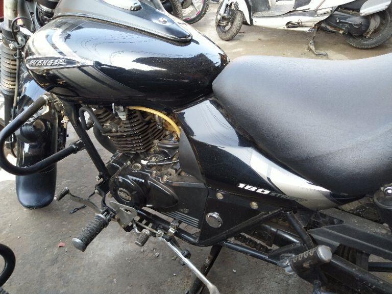 Bajaj Avenger Street 180 2019