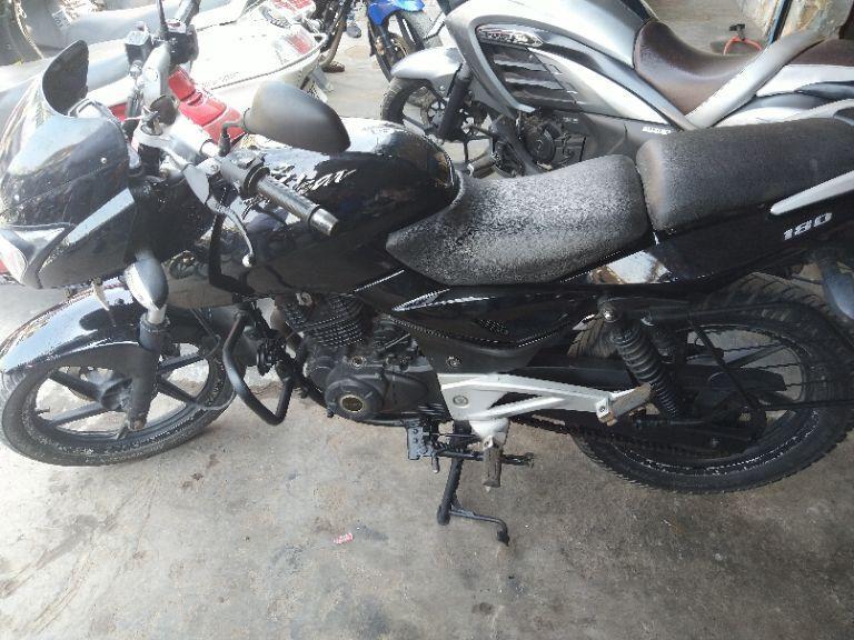 Bajaj  Pulsar 180cc 2011