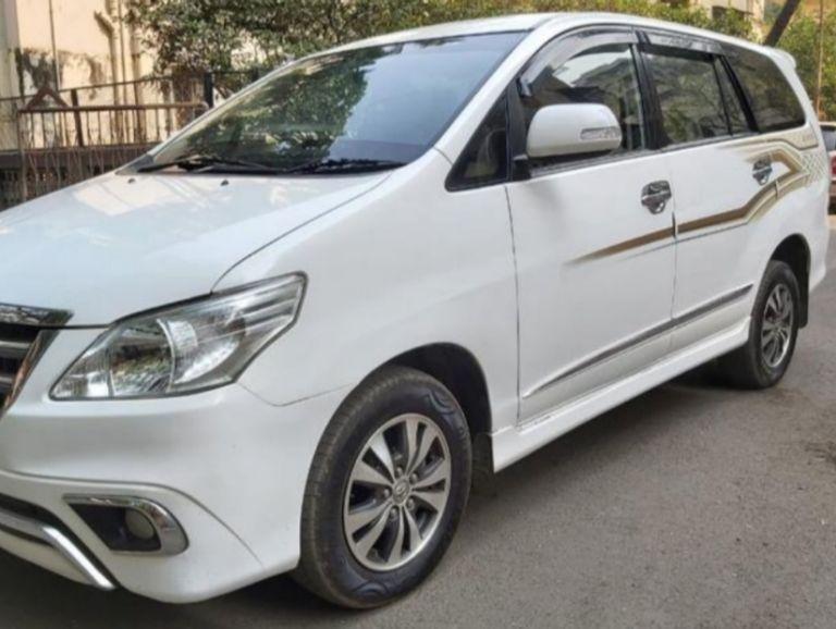 Toyota Innova 2.5 ZX 7 STR BS IV 2013