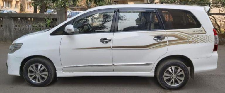 Toyota Innova 2.5 ZX 7 STR BS IV 2013