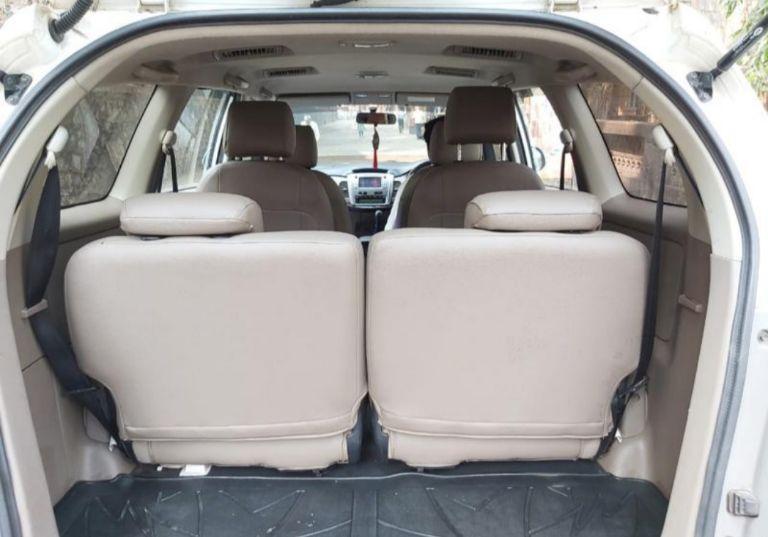 Toyota Innova 2.5 ZX 7 STR BS IV 2013