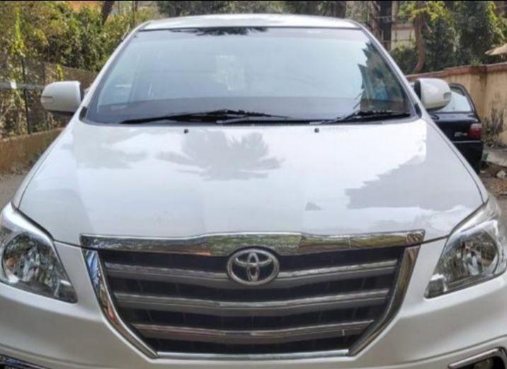 Toyota Innova 2.5 ZX 7 STR BS IV 2013