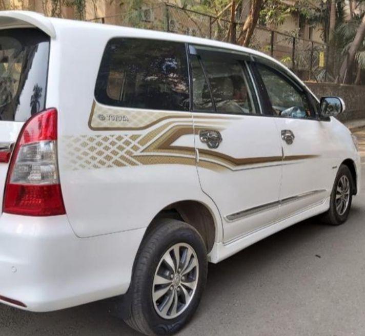 Toyota Innova 2.5 ZX 7 STR BS IV 2013