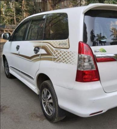 Toyota Innova 2.5 ZX 7 STR BS IV 2013