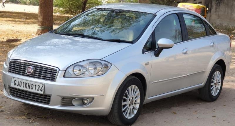 Fiat Linea EMOTION 1.3 2011