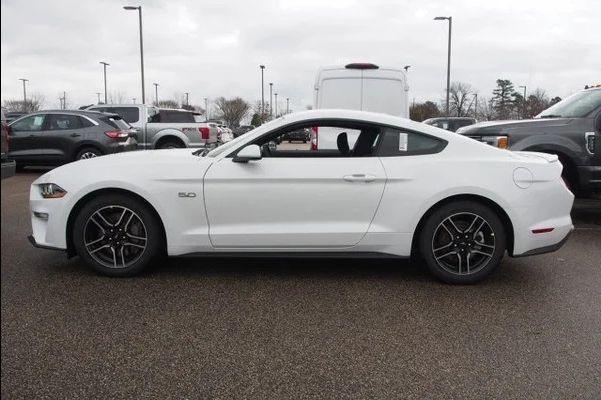 Ford Mustang GT Fastback 5.0L V8 2017