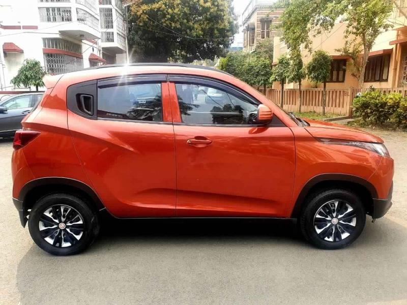 Mahindra KUV100 NXT K4 Plus 5 STR 2017