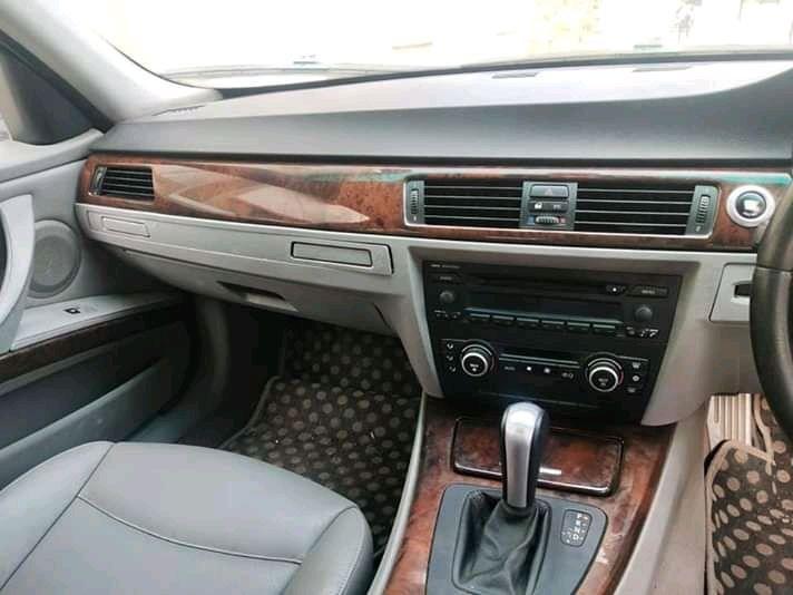 BMW 7 Series 730Ld Signature 2010