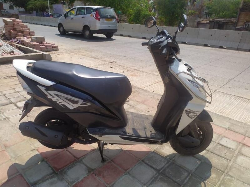 Used Honda Dio 110cc 2015 Model (PID-1418480424) Scooter for Sale in ...