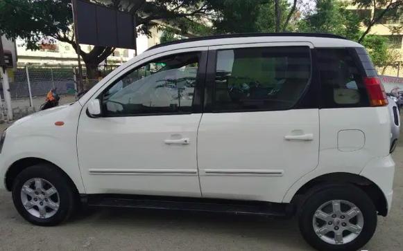Mahindra Quanto C8 2013