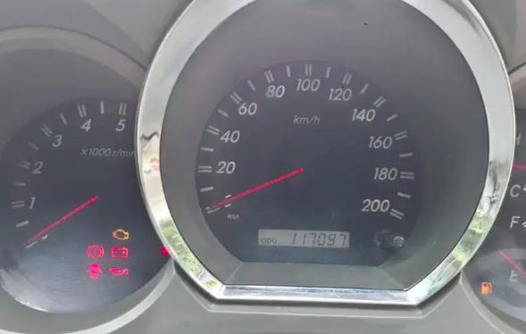 Toyota Fortuner 3.0 4X4 MT 2011