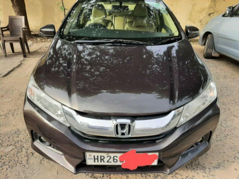 Honda City 1.5 V MT SUN ROOF 2015