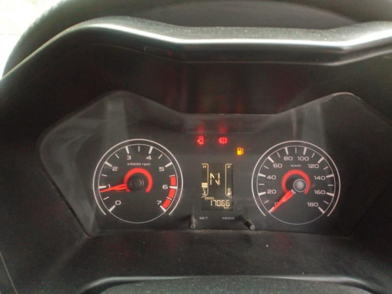 Mahindra KUV100 NXT K2 6 STR 2017