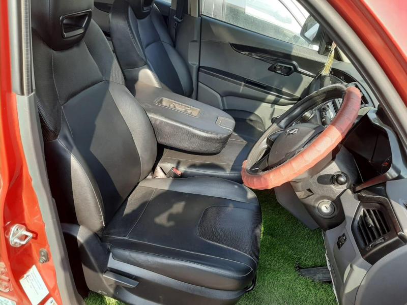 Mahindra KUV100 NXT K2 6 STR 2017