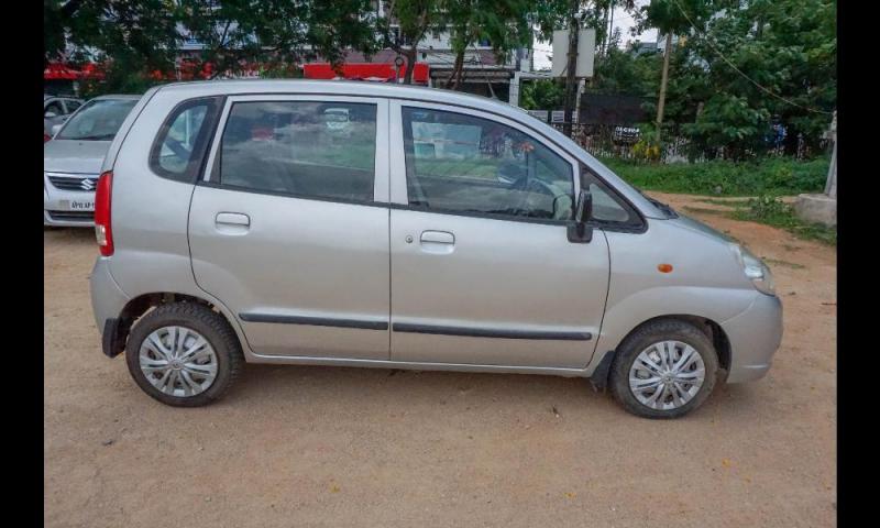 Maruti Suzuki Zen Estilo LXi 2010