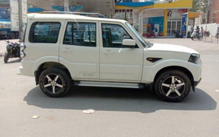 Mahindra Scorpio S4 Plus 2015