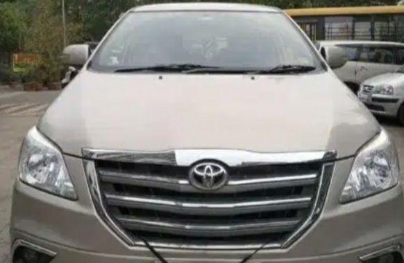 Toyota Innova 2.5 ZX 7 STR BS IV 2015