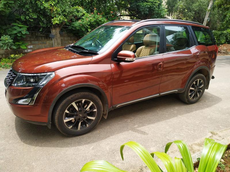 Mahindra XUV500 W7 AT 2018