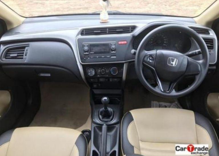 Honda City S i-VTEC 2016