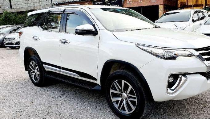 Toyota Fortuner 2.7 4x2 MT 2018