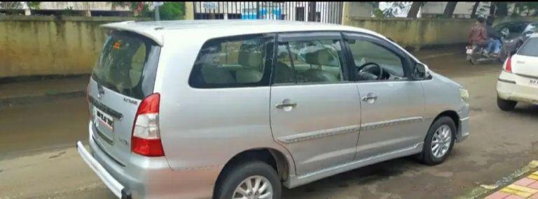 Toyota Innova 2.0 G 8 STR BS IV 2013