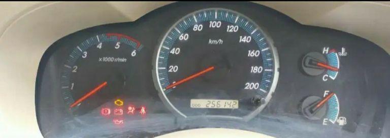 Toyota Innova 2.0 G 8 STR BS IV 2013