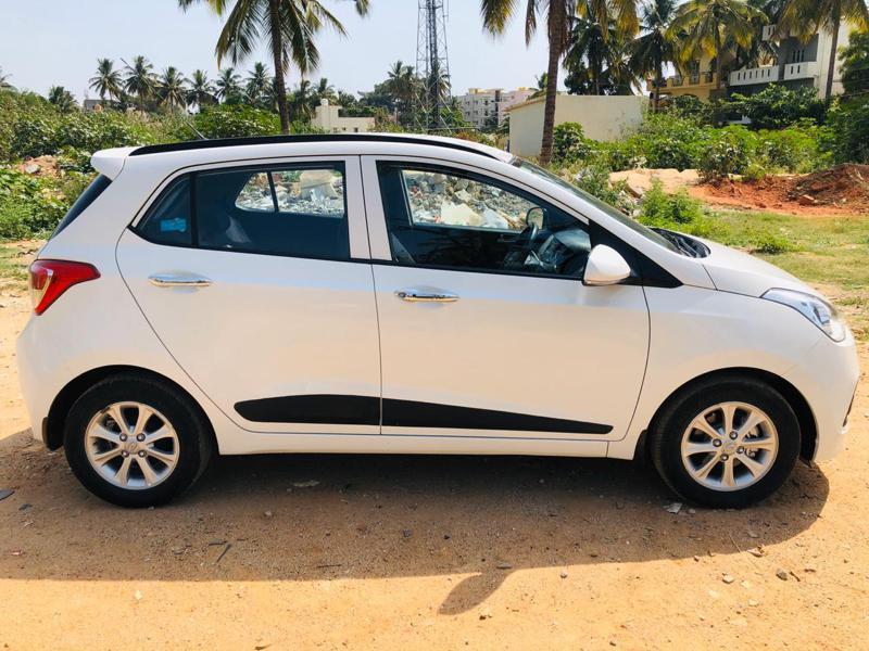 Hyundai i10 Sportz 1.2 2011