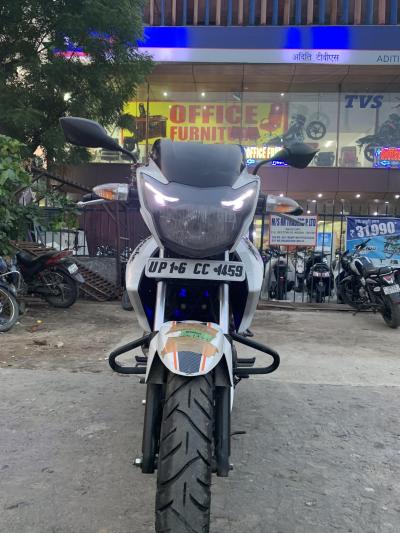 TVS Apache RTR 160cc White Race Edition 2018