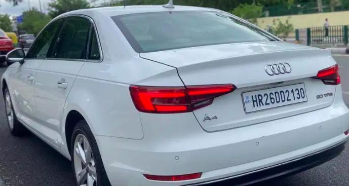 Audi A4 30 TFSI Technology Pack 2017