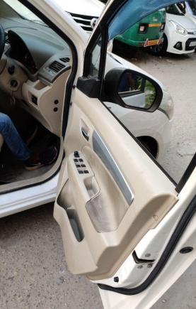 Maruti Suzuki Ertiga VXi CNG 2016