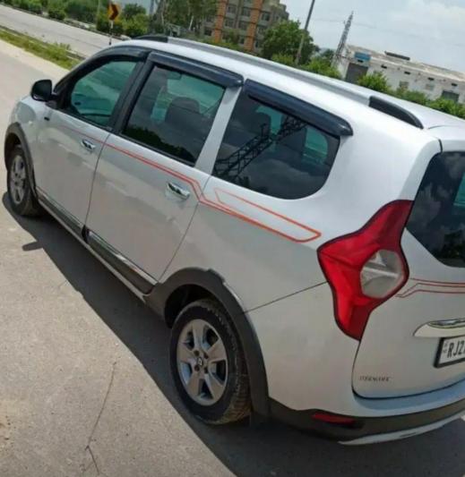 Renault Lodgy 110 PS RXZ 8 STR 2016