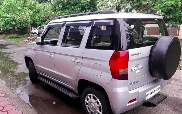 Mahindra TUV300 T6 2015