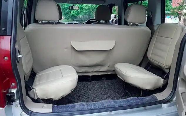 Mahindra TUV300 T6 2015