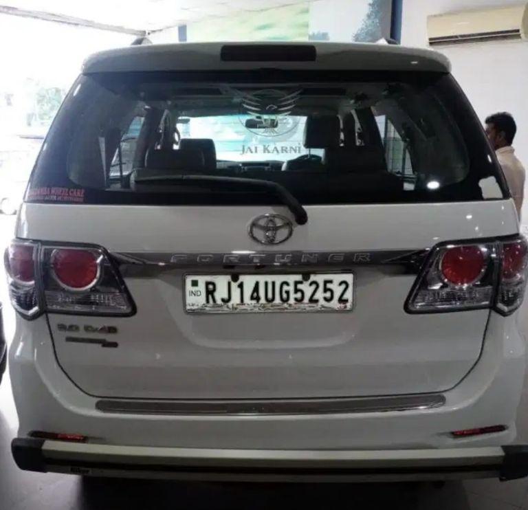 Toyota Fortuner 3.0 4X4 MT 2014