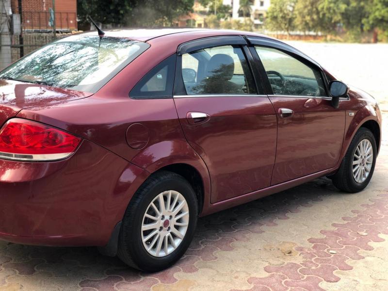 Fiat Linea EMOTION 1.4 2009