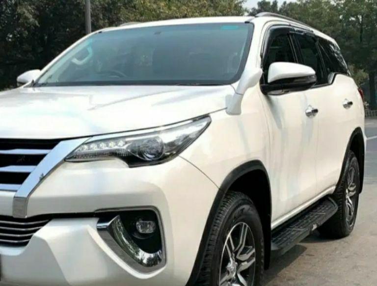 Toyota Fortuner 2.8 4x4 AT 2019