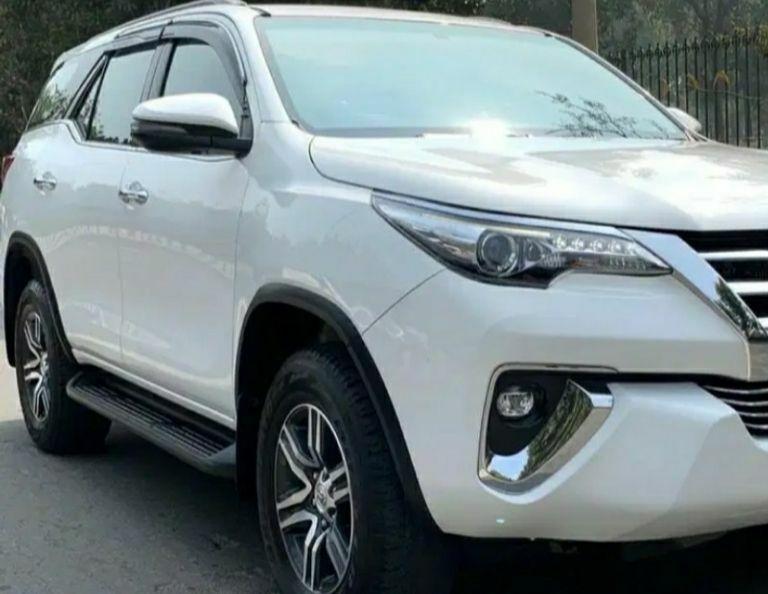 Toyota Fortuner 2.8 4x4 AT 2019