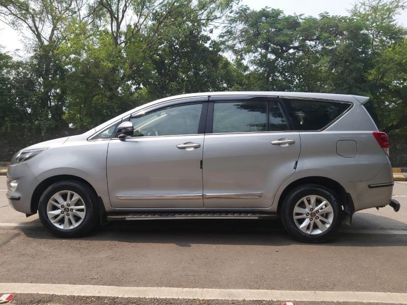 Toyota Innova Crysta 2.4 ZX 7 STR 2017