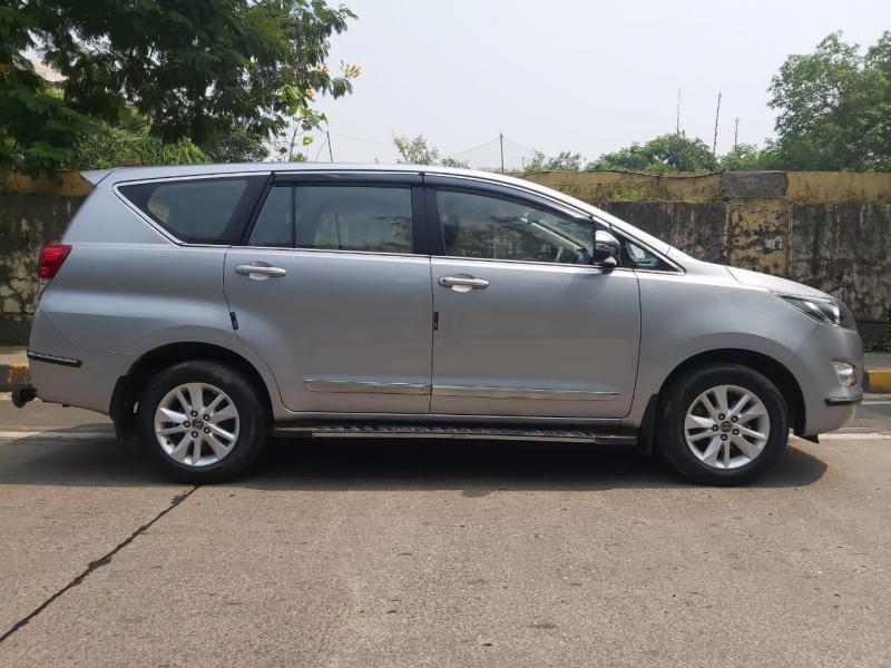 Toyota Innova Crysta 2.4 ZX 7 STR 2017