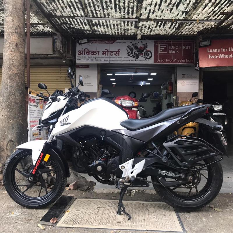 Honda CB Hornet 160R CBS 2016