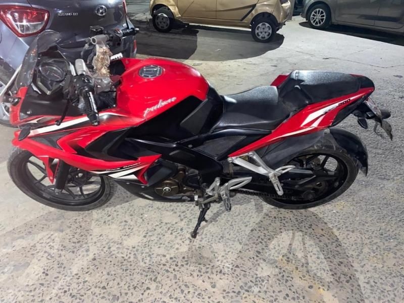 Used Bajaj Pulsar Rs200 2016 Model (pid-1419337508) Bike For Sale In Delhi