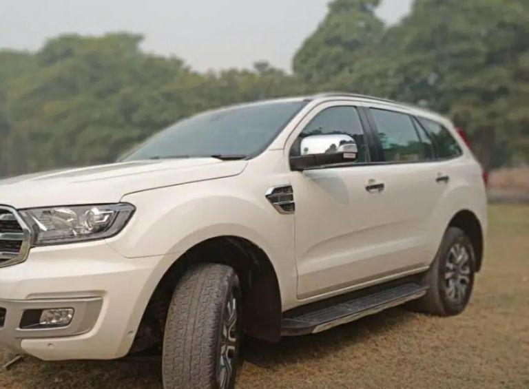 Ford Endeavour Titanium 2.2 4x2 AT 2018