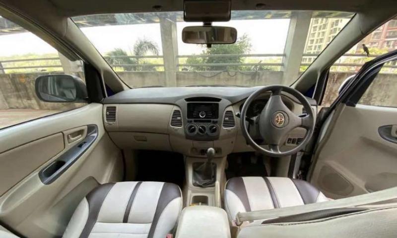 Toyota Innova 2.5 G 2010
