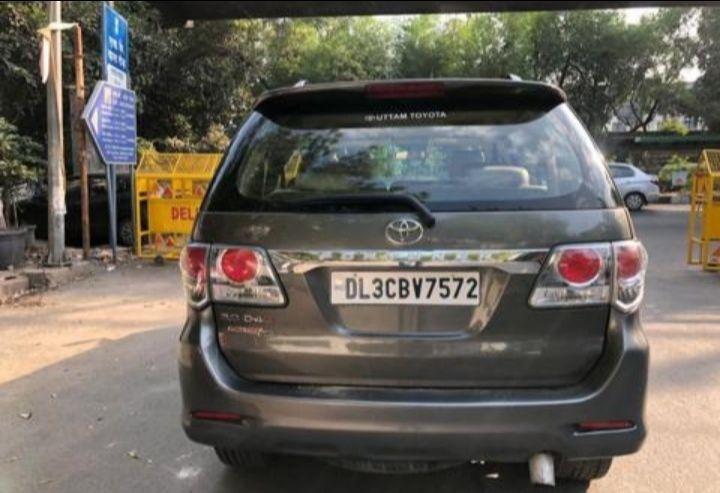 Toyota Fortuner 3.0 4X2 AT 2012