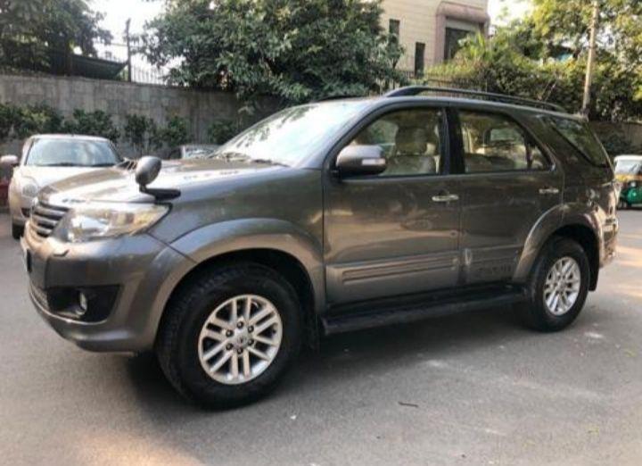 Toyota Fortuner 3.0 4X2 AT 2012