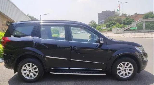 Mahindra XUV500 W11 AT 2018