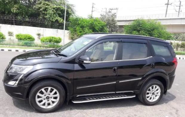 Mahindra XUV500 W11 AT 2018